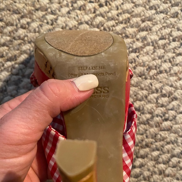 Vintage guess heels. Femme fatale. Sandals…. Fun And sun… never worn - Picture 6 of 7